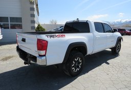 2017 Toyota Tacoma - Image 7