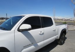 2017 Toyota Tacoma - Image 17