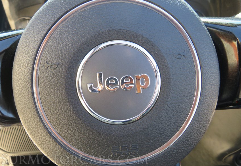 2017 Jeep Wrangler - Image 34