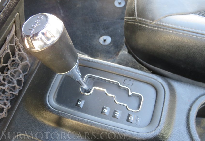 2017 Jeep Wrangler - Image 40