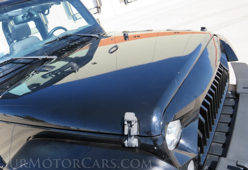 2017 Jeep Wrangler - Image 17