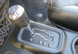 2017 Jeep Wrangler - Image 40