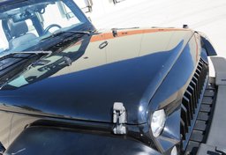 2017 Jeep Wrangler - Image 17