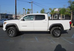 2021 Toyota Tacoma 4WD - Image 5