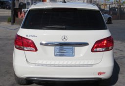 2017 Mercedes-Benz B-Class - Image 12