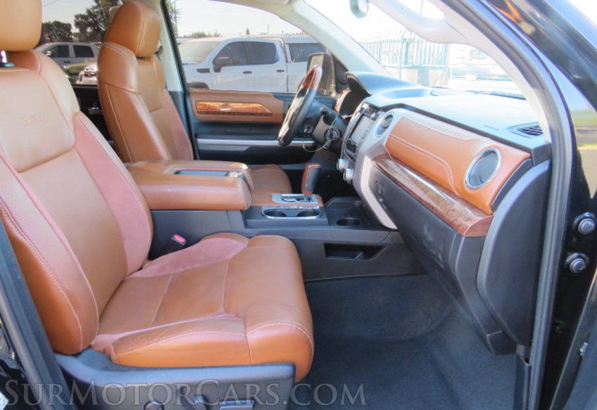 2014 Toyota Tundra Truck - Image 25