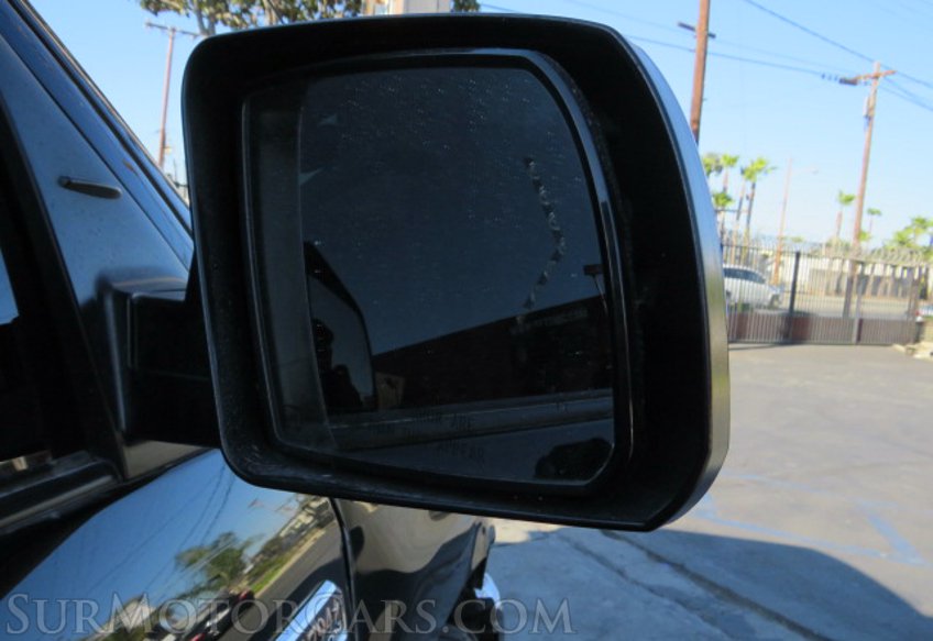 2014 Toyota Tundra Truck - Image 16