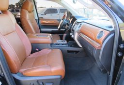 2014 Toyota Tundra Truck - Image 25