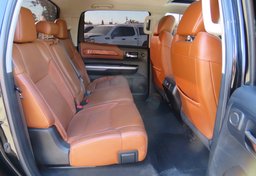 2014 Toyota Tundra Truck - Image 31