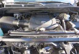 2014 Toyota Tundra Truck - Image 58