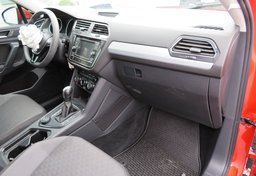 2019 Volkswagen Tiguan - Image 21