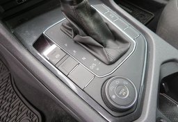2019 Volkswagen Tiguan - Image 36
