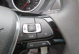 2019 Volkswagen Tiguan - Image 31