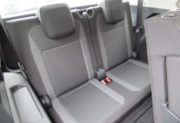 2019 Volkswagen Tiguan - Image 28
