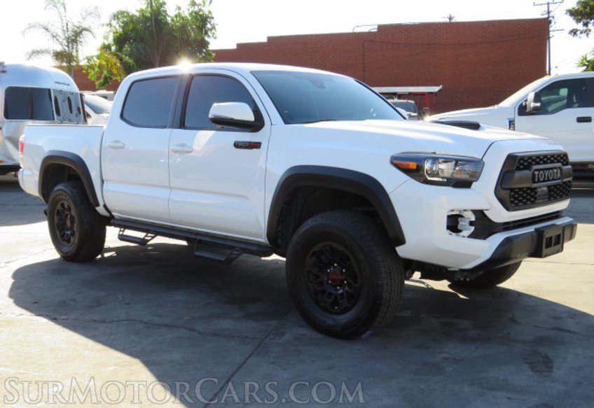 2019 Toyota Tacoma 4WD - Image 3