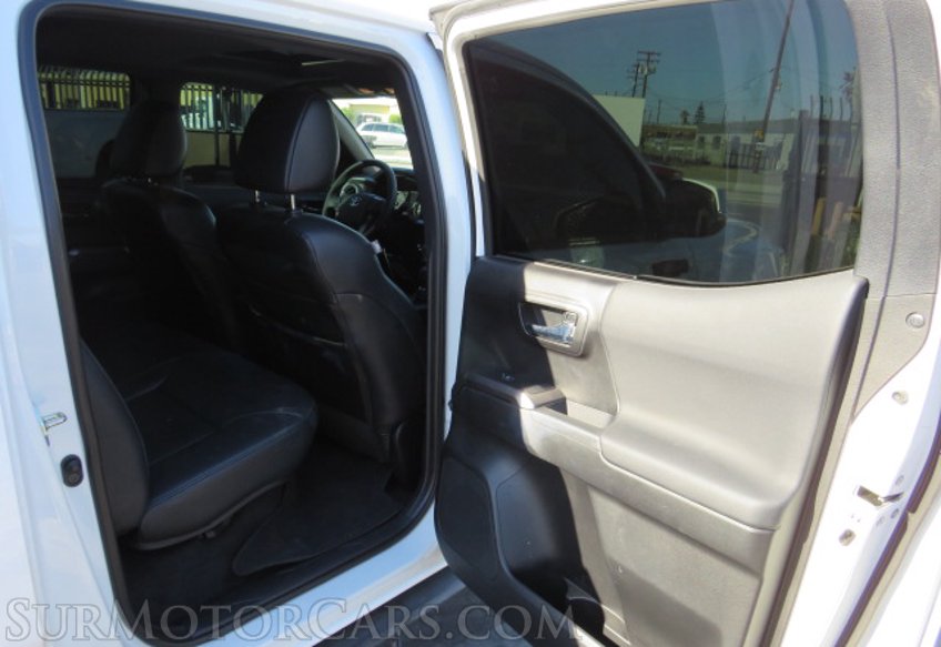 2019 Toyota Tacoma 4WD - Image 34