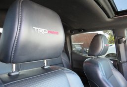 2019 Toyota Tacoma 4WD - Image 32