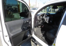 2019 Toyota Tacoma 4WD - Image 26