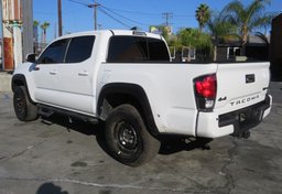 2019 Toyota Tacoma 4WD - Image 6