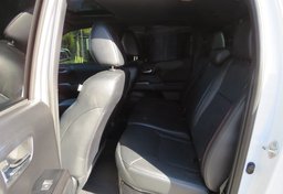 2019 Toyota Tacoma 4WD - Image 37