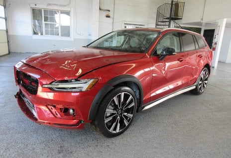 2023 Volvo V60 Cross Country