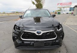 2021 Toyota Highlander - Image 11