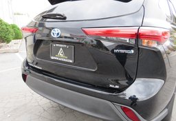 2021 Toyota Highlander - Image 23