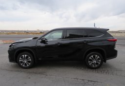 2021 Toyota Highlander - Image 10