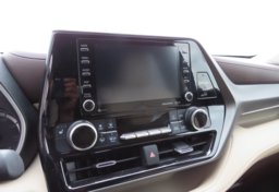 2021 Toyota Highlander - Image 37