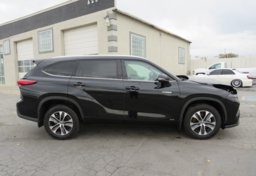 2021 Toyota Highlander - Image 9