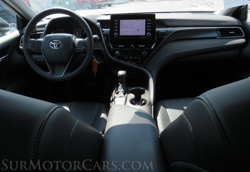 2021 Toyota Camry - Image 22