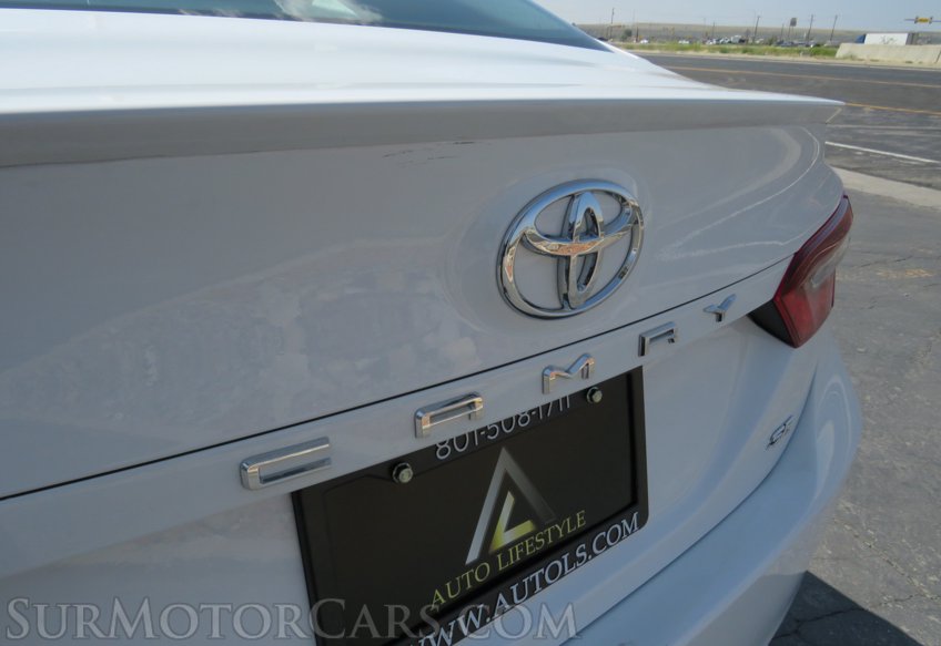 2021 Toyota Camry - Image 21