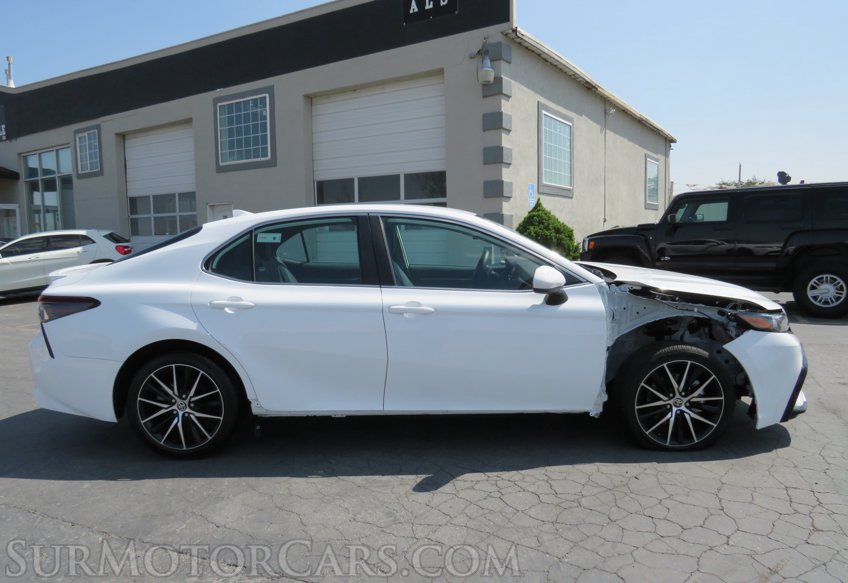 2021 Toyota Camry - Image 10