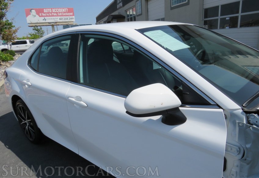 2021 Toyota Camry - Image 15