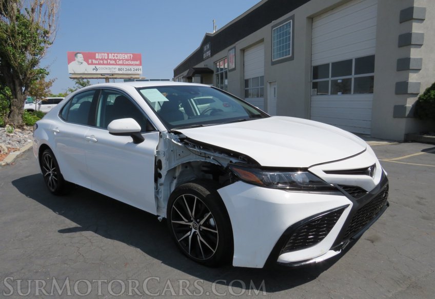 2021 Toyota Camry - Image 5