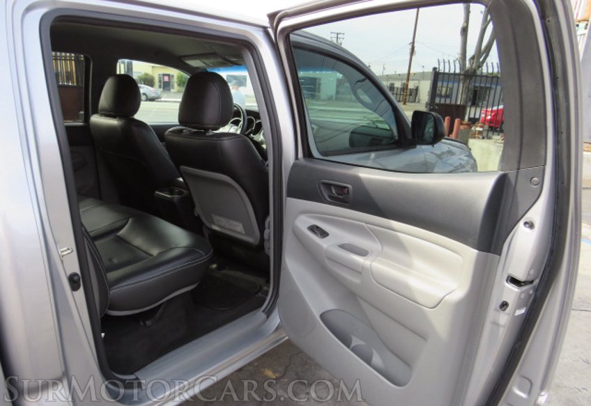 2015 Toyota Tacoma - Image 26