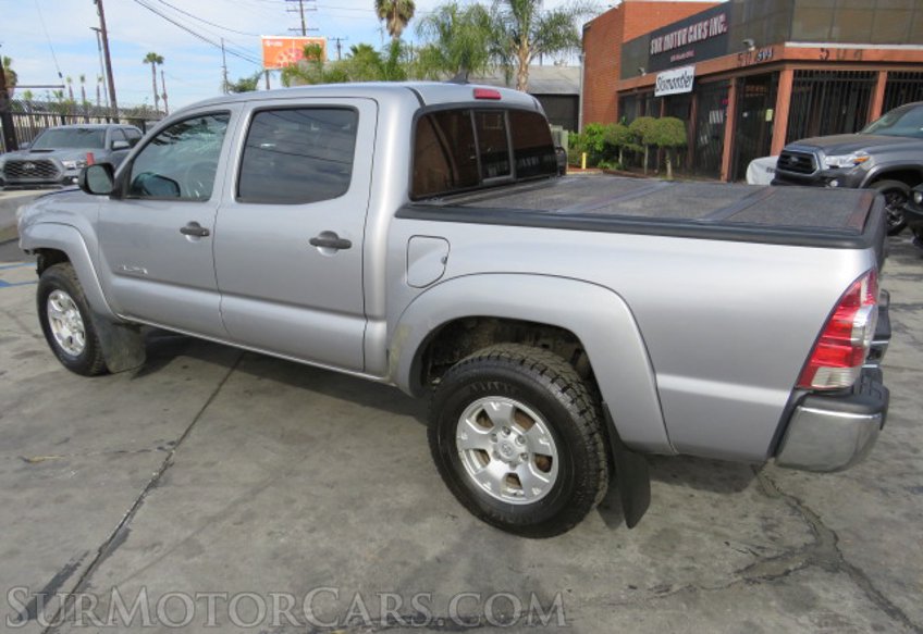 2015 Toyota Tacoma - Image 5