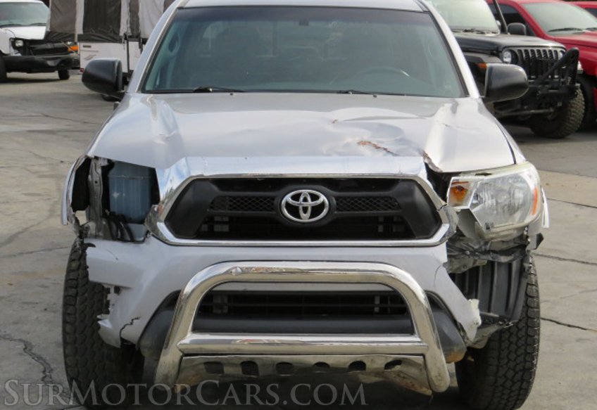 2015 Toyota Tacoma - Image 11