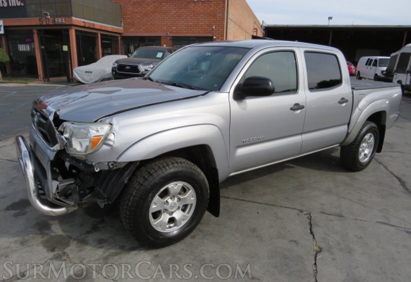 2015 Toyota Tacoma - Image 2