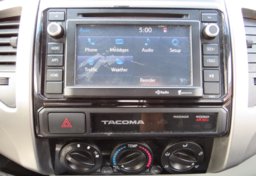 2015 Toyota Tacoma - Image 35