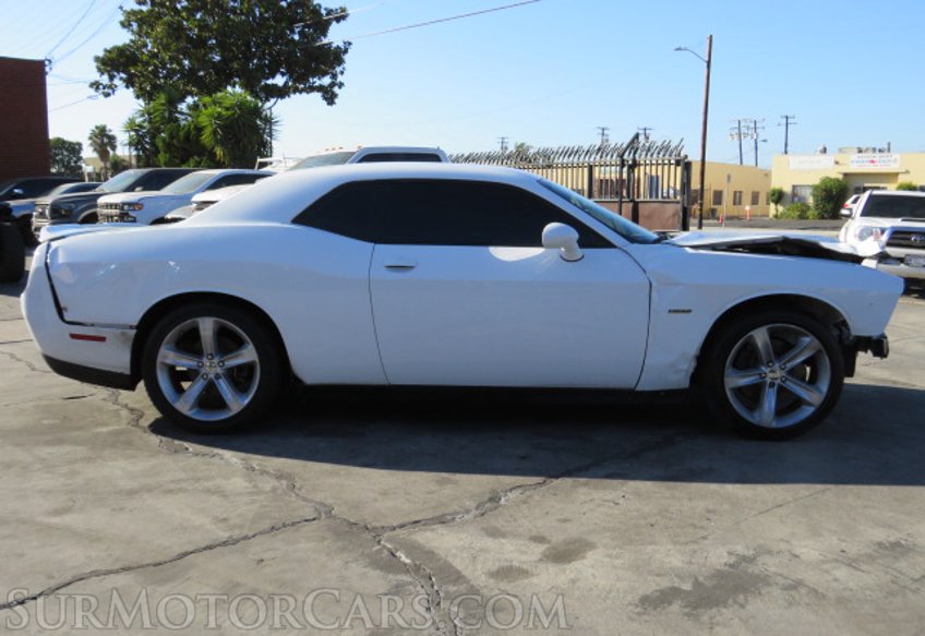 2019 Dodge Challenger - Image 10