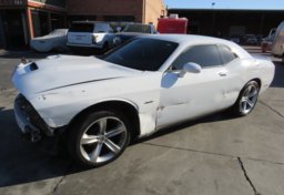 2019 Dodge Challenger - Image 2