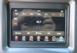 2019 Dodge Challenger - Image 32