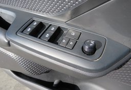 2019 Toyota C-HR - Image 38