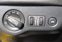 2017 Dodge Charger - Image 32