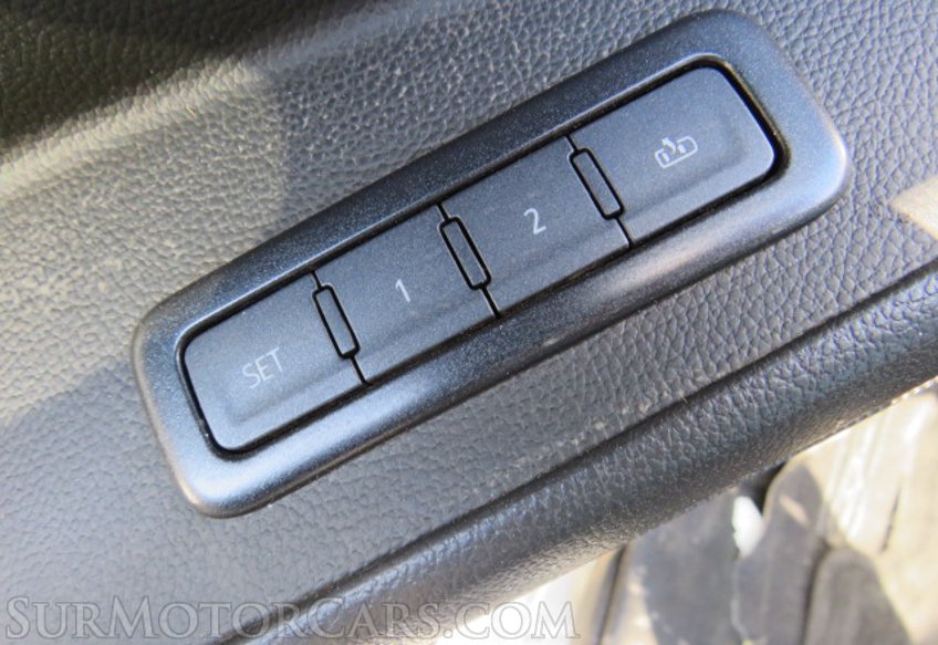 2020 GMC Yukon - Image 43