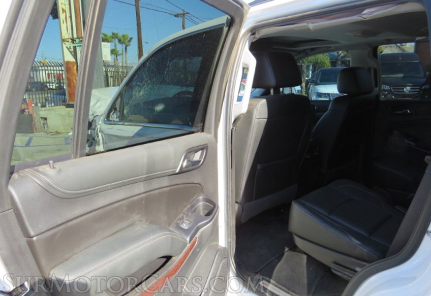 2020 GMC Yukon - Image 17