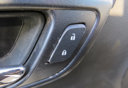 2020 GMC Yukon - Image 45