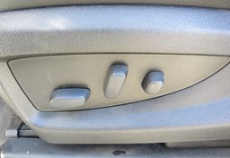 2020 GMC Yukon - Image 41