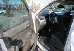 2020 GMC Yukon - Image 15